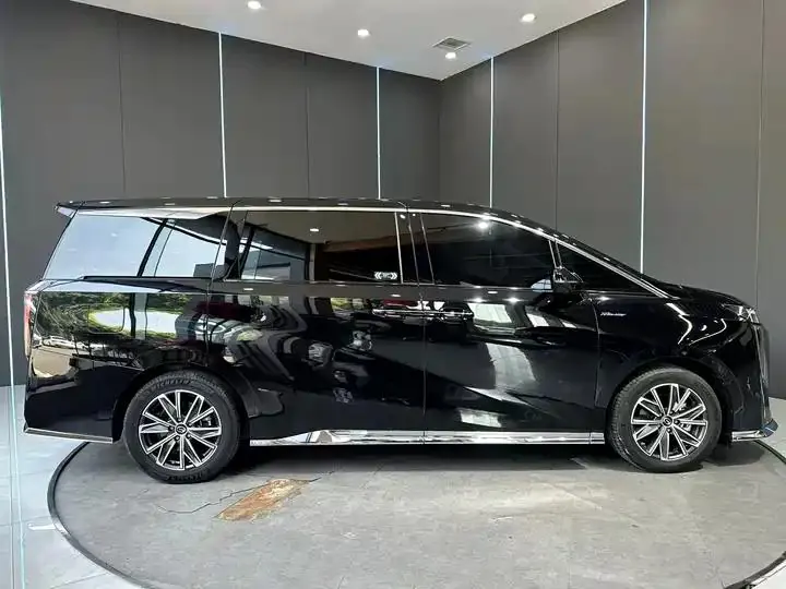 GAC Trumpchi M8 2024 Master Series 400T Supreme Edition 5