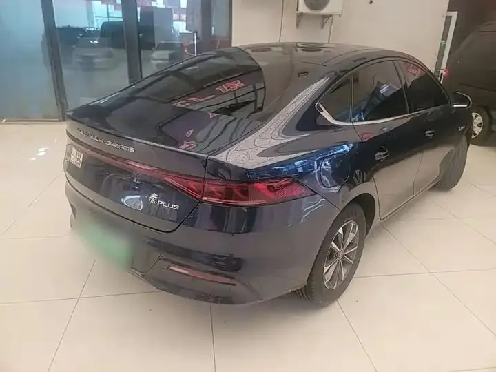 Qin PLUS 2023 Champion Edition DM-i 55KM Leading Model 7