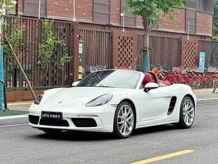 Open image lightbox: Porsche 718 2023 Boxster Style Edition 2.0T
