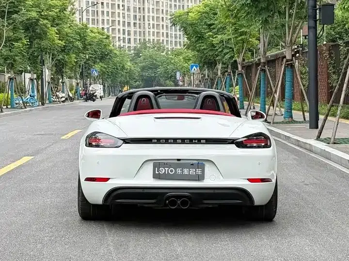 Porsche 718 2023 Boxster Style Edition 2.0T 4