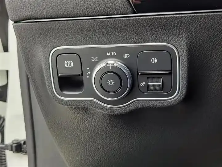 Mercedes Benz Class B 2020 Class B 200 Fashion 21