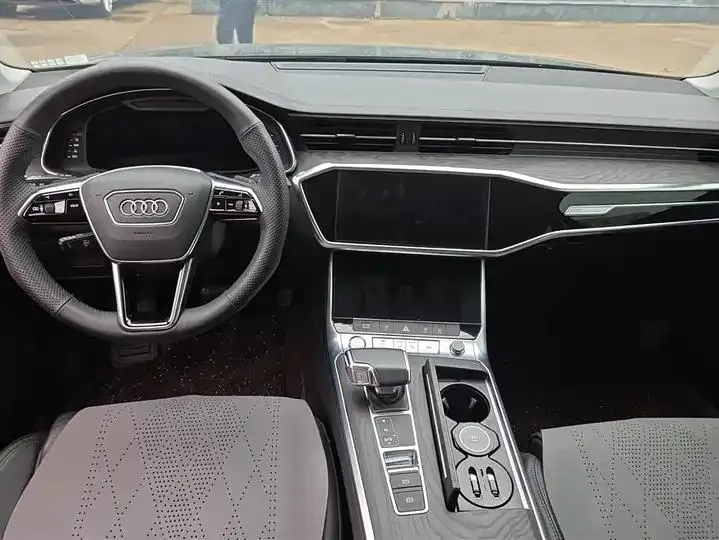 Audi A6L 2020 40 TFSI Deluxe Elegant 12