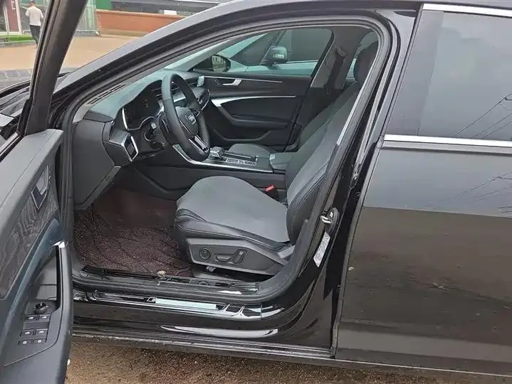 Audi A6L 2020 40 TFSI Deluxe Elegant 9