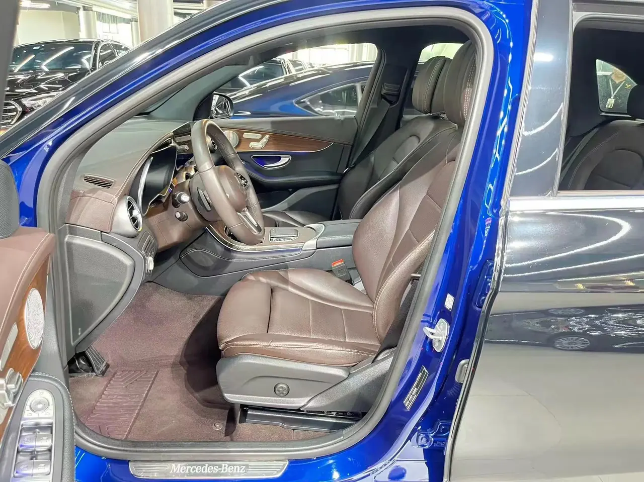 Mercedes Benz GLC 2021 model, GLC 300 L 4MATIC Sport version 4