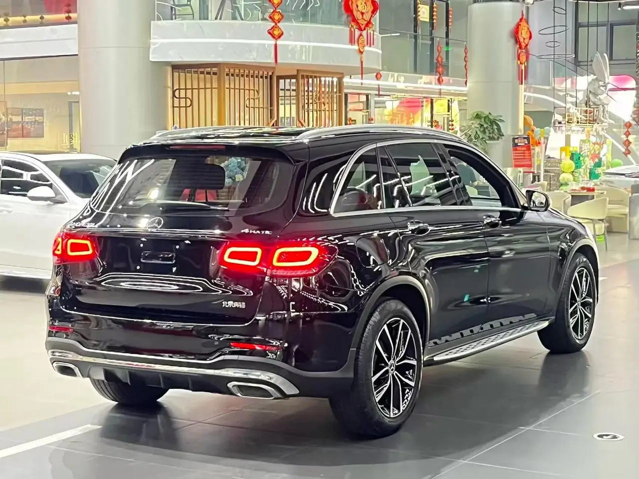 Mercedes Benz GLC 2021 model, GLC 300 L 4MATIC Sport version 7
