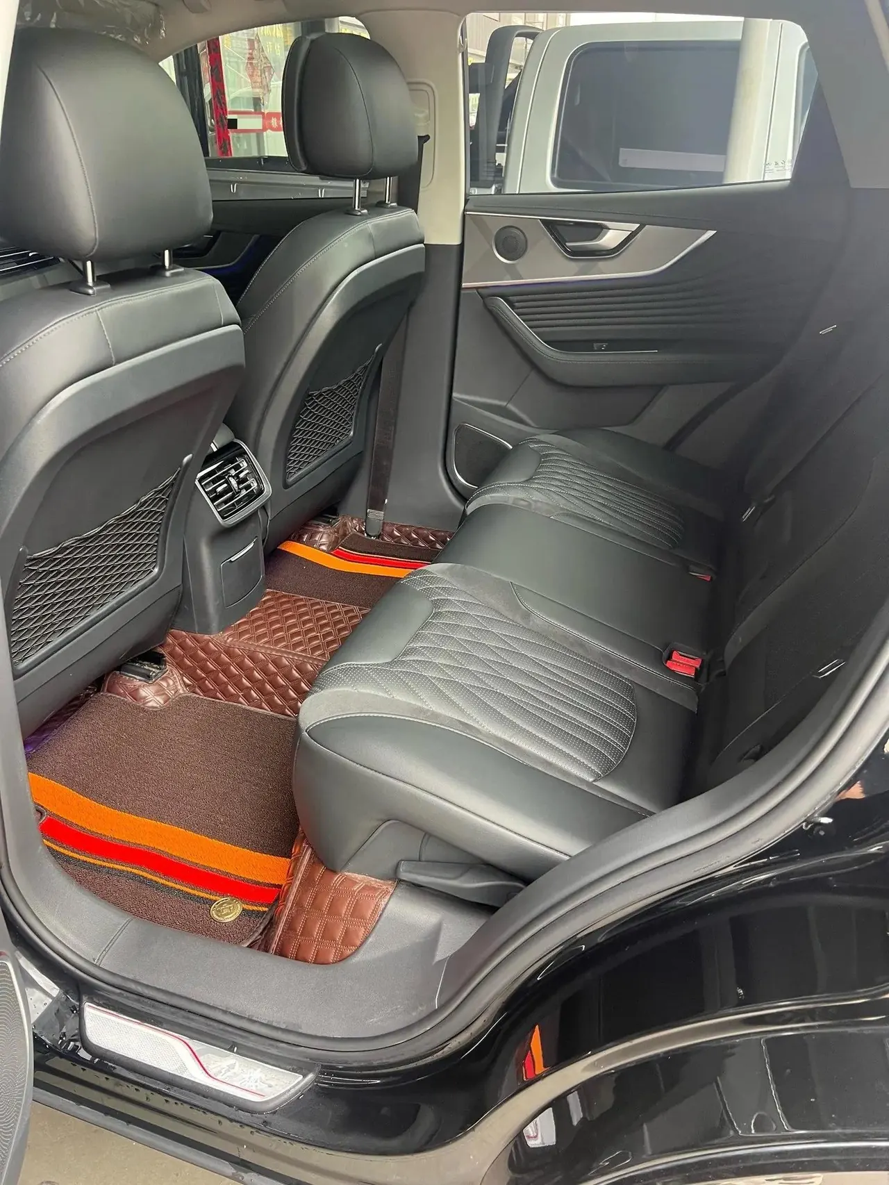 HongQi HS5 2023 model 2.0T Qixiang Pro version 6