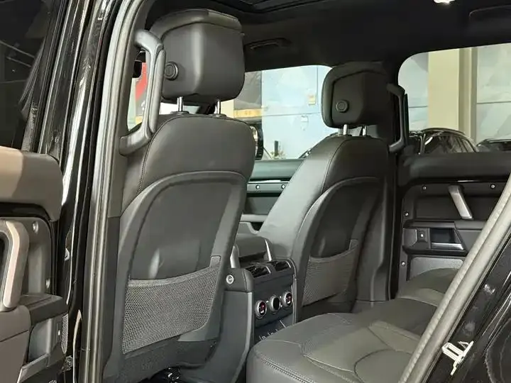 Land Rover Guard 2024 110 5.0T V8 16
