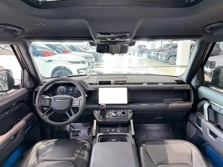 Land Rover Guard 2024 110 5.0T V8 22