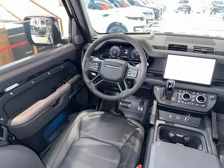 Land Rover Guard 2024 110 5.0T V8 23