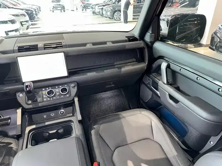 Land Rover Guard 2024 110 5.0T V8 24
