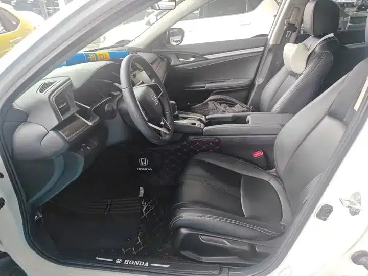 Civic 2019 220TURBO CVT Dynamic Edition Country VI 8