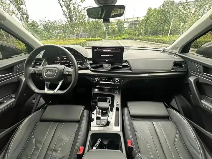 Audi Q5L 2023 40T luxury dynamic 8