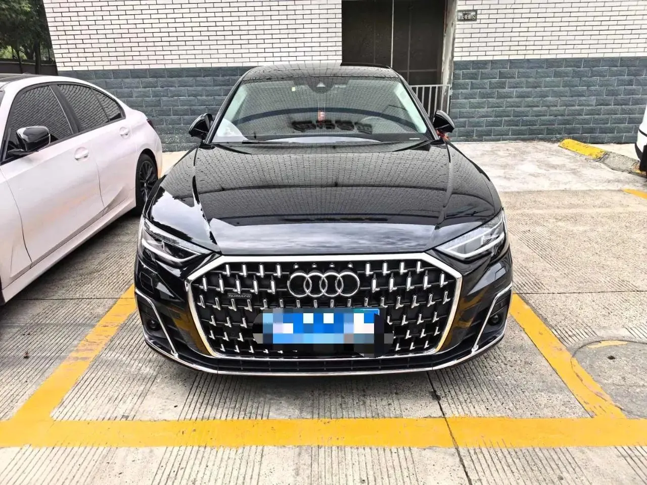 Audi A8 2022 to A8L 50 TFSI quattro Selection 4