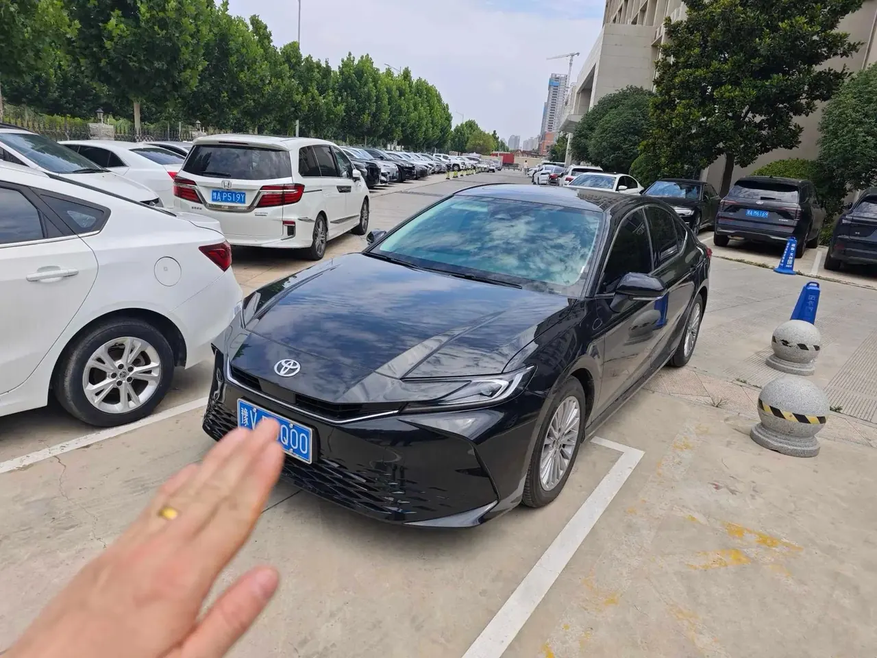 Toyota 2026 Camry 2.0E Stepless Elite Edition Automatic Gear - View 1