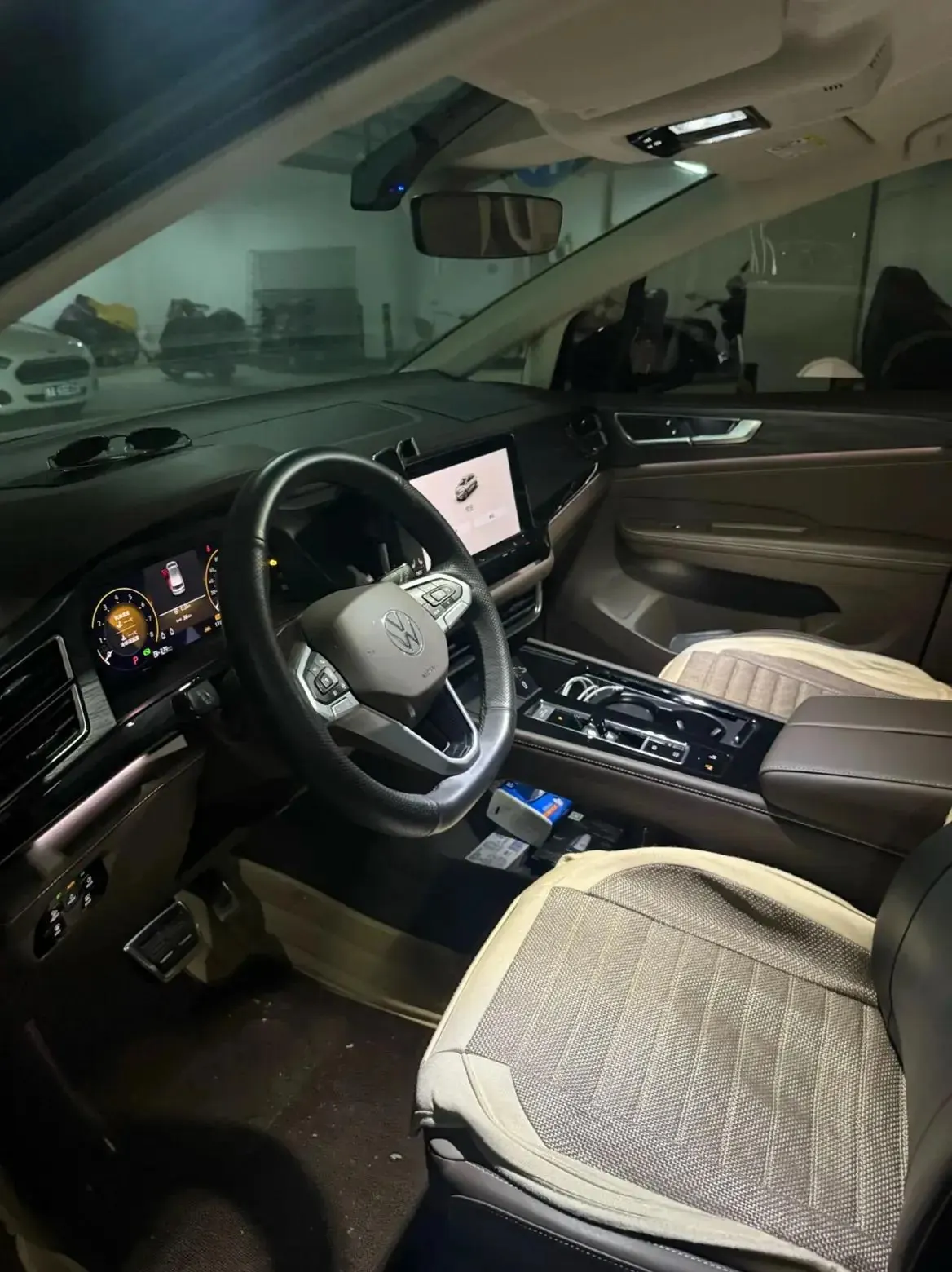 Volkswagen 2024 Wei (Viloran) 2.0TSI 380TSI Zunchi Edition Automatic Gear 2