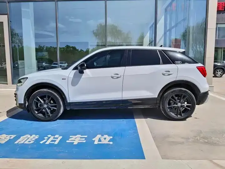 Audi Q2L 2021 35 TFSI Enterprising Dynamic 2