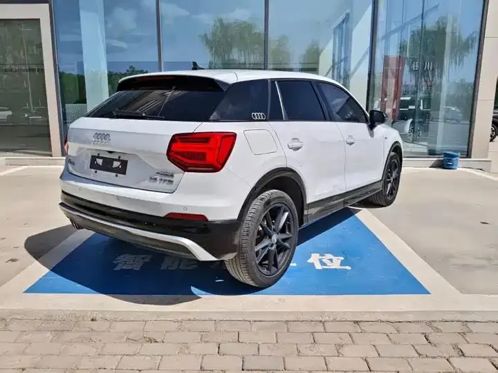 Audi Q2L 2021 35 TFSI Enterprising Dynamic 3