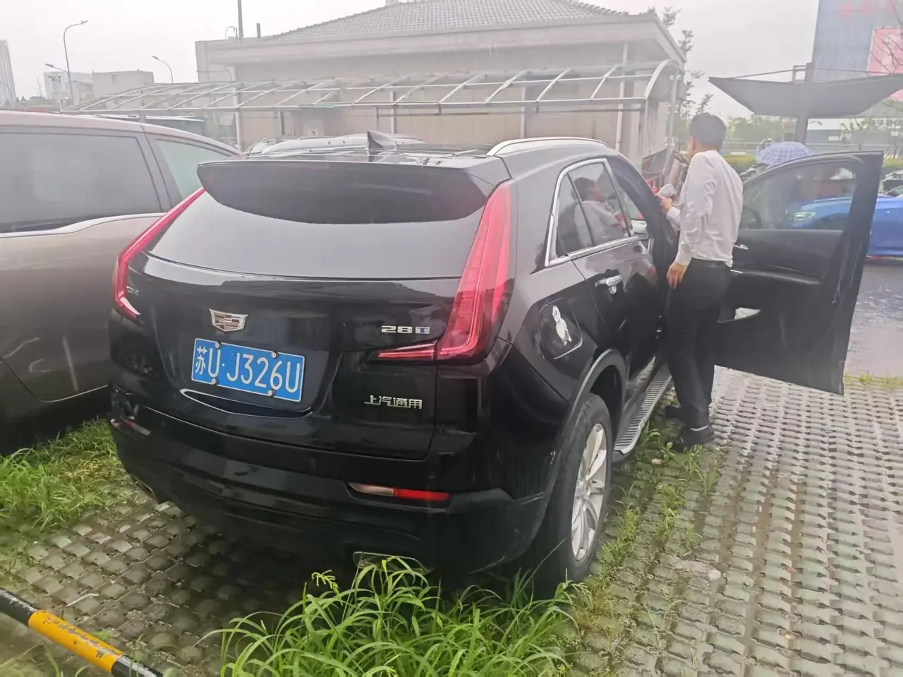 Cadillac XT4 2021 28T Two-Drive Luxury Model 2