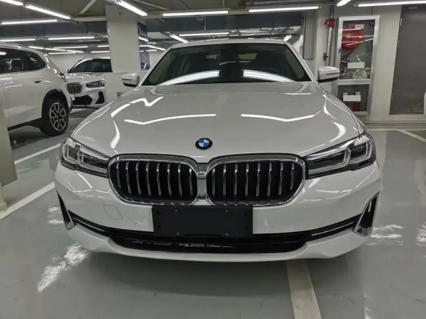 BMW 5 Series 2022 Model Facelift 525Li Luxury Package 2