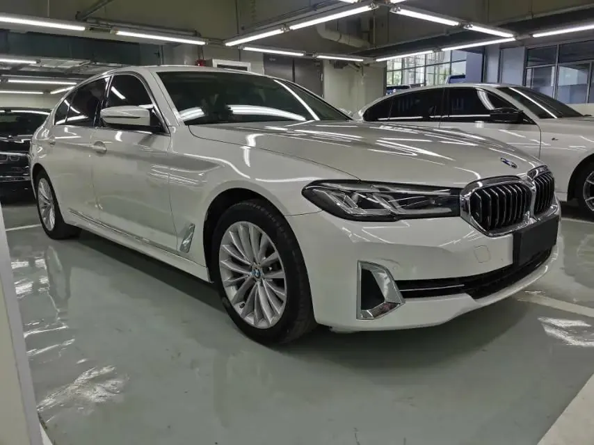 BMW 5 Series 2022 Model Facelift 525Li Luxury Package 3