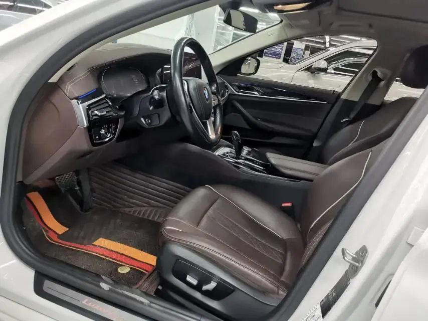 BMW 5 Series 2022 Model Facelift 525Li Luxury Package 7