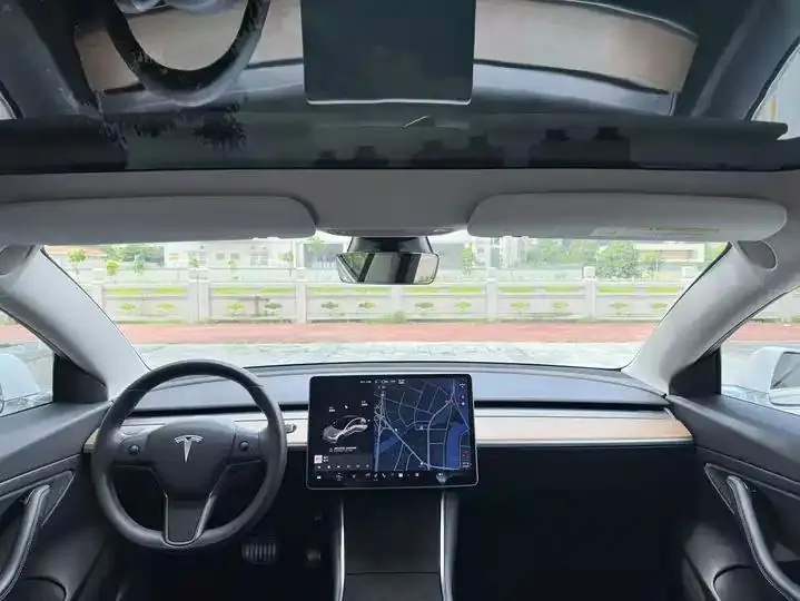 2020 Model 3 Standard Range Rear-Wheel Drive Upgrade Version 5