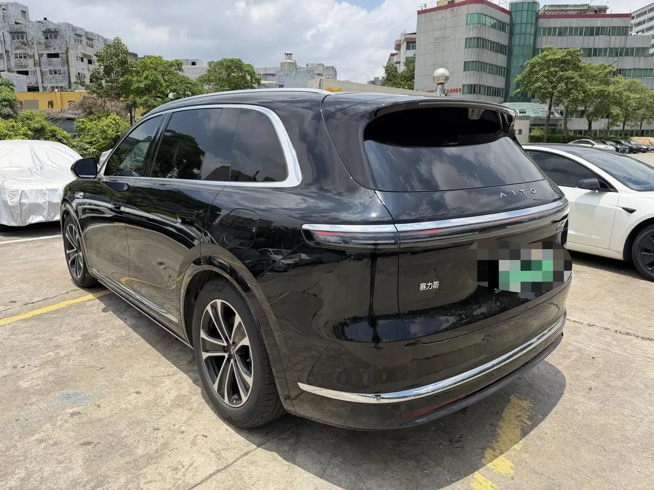 2026 AITO M7 Range-Extended Max All-Wheel Drive 5-Seater (192-line Radar), Automatic Transmission 3