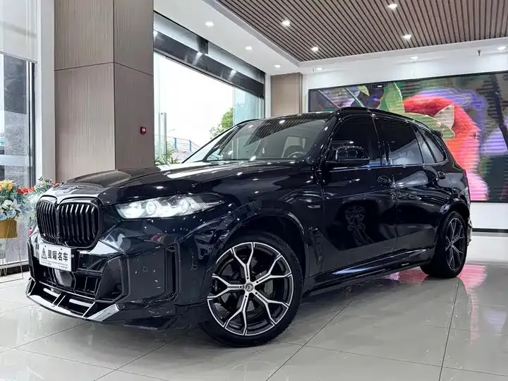 BMW X5 2023 xDrive 30Li exclusive m sports obsidian night suit - View 1