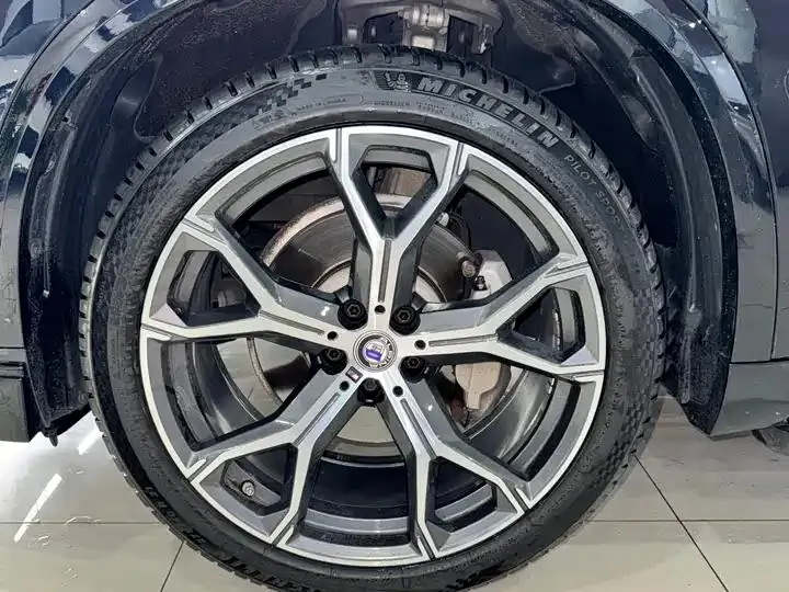 BMW X5 2023 xDrive 30Li exclusive m sports obsidian night suit 11