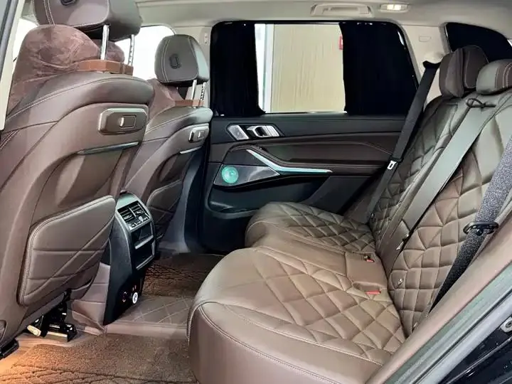 BMW X5 2023 xDrive 30Li exclusive m sports obsidian night suit 23