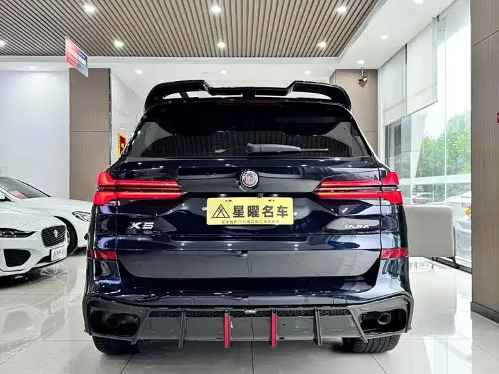 BMW X5 2023 xDrive 30Li exclusive m sports obsidian night suit 9