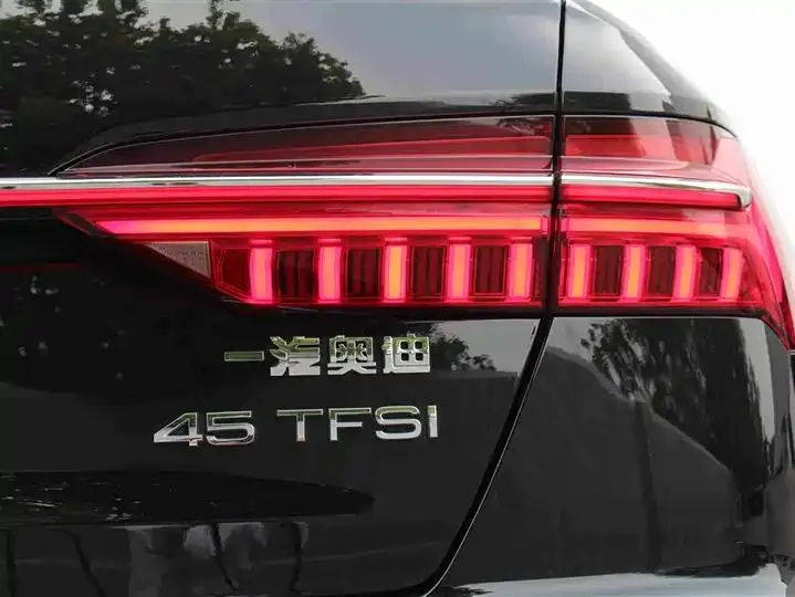 Audi A6L 2024 45 TFSI Selected Dynamic Type 14