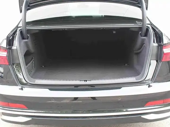 Audi A6L 2024 45 TFSI Selected Dynamic Type 6