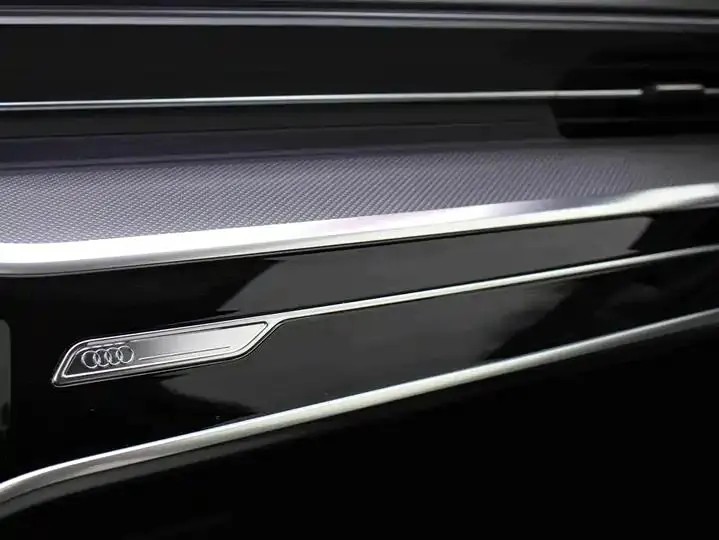 Audi A6L 2024 45 TFSI Selected Dynamic Type 9