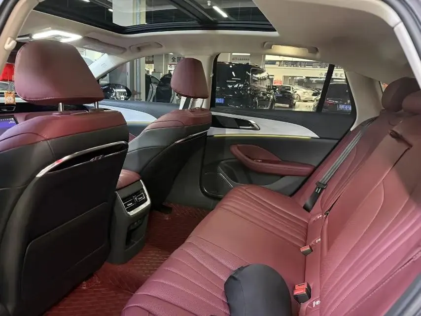 HongQi H5 2024 2.0T Auto Zhilian Flag Chang Edition 5