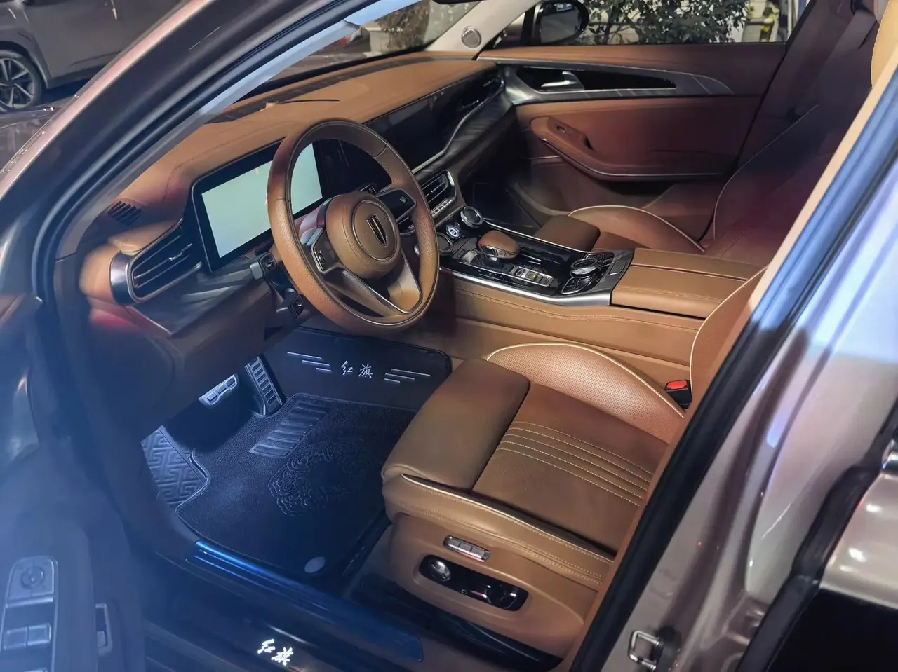 HongQi H9 2020 model 2.0T Intelligent Connected Flag Enjoyment Edition 2