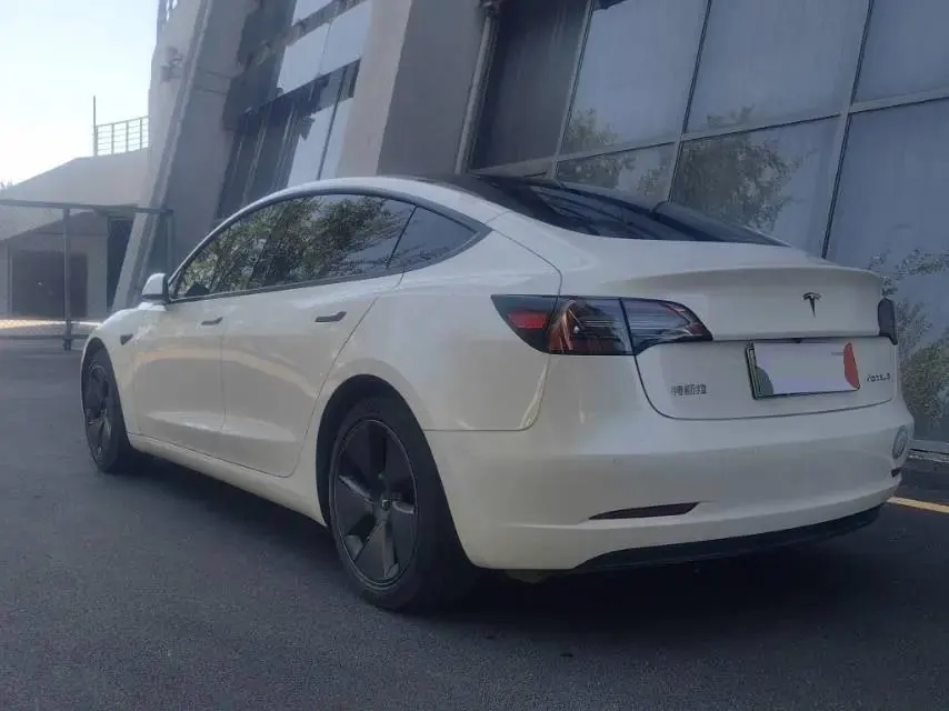 2021 Model 3 Standard Range Rear-Wheel Drive Upgrade Version 6