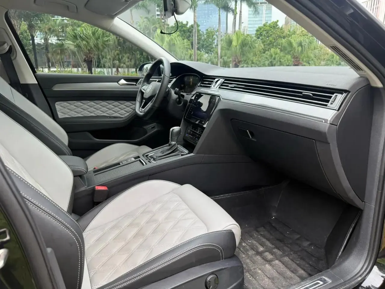 Volkswagen 2023 Magotan 2.0TSI 330TSI 2 Million Units Commemorative Edition Leading Model Automatic 15