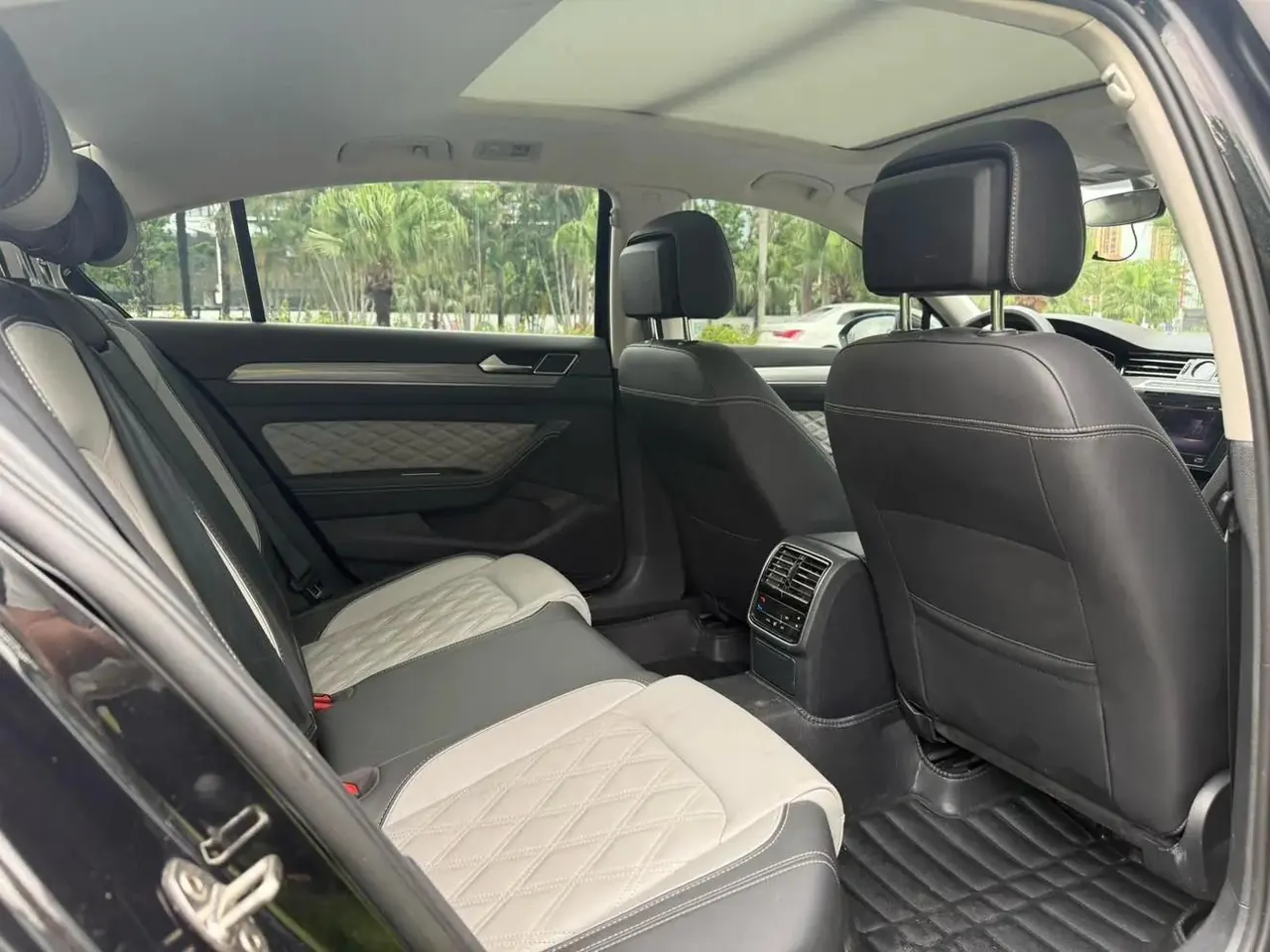 Volkswagen 2023 Magotan 2.0TSI 330TSI 2 Million Units Commemorative Edition Leading Model Automatic 16