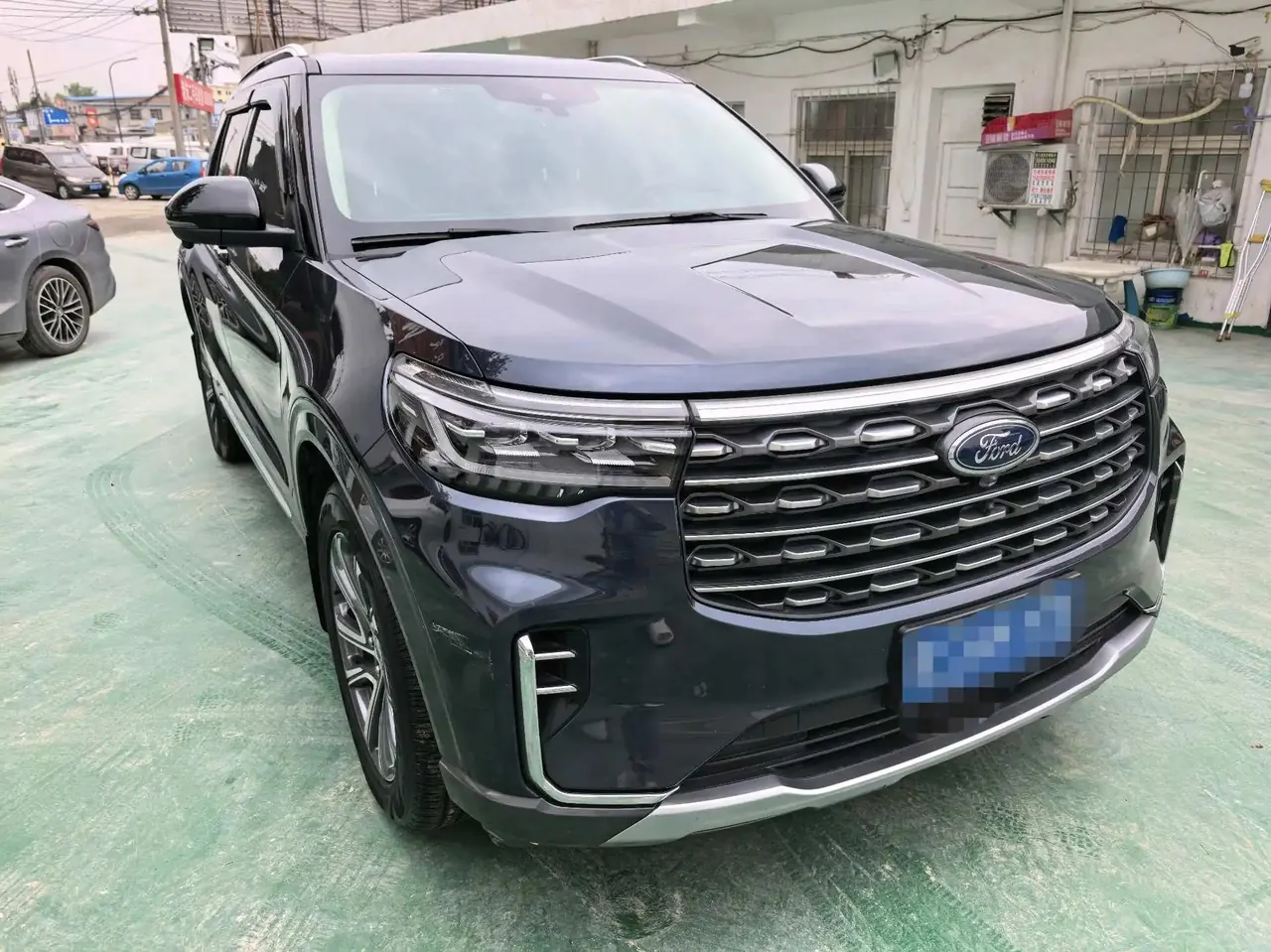 Explorer 2023 EcoBoost 285 four-wheel drive fashion plus version 7 seats 2