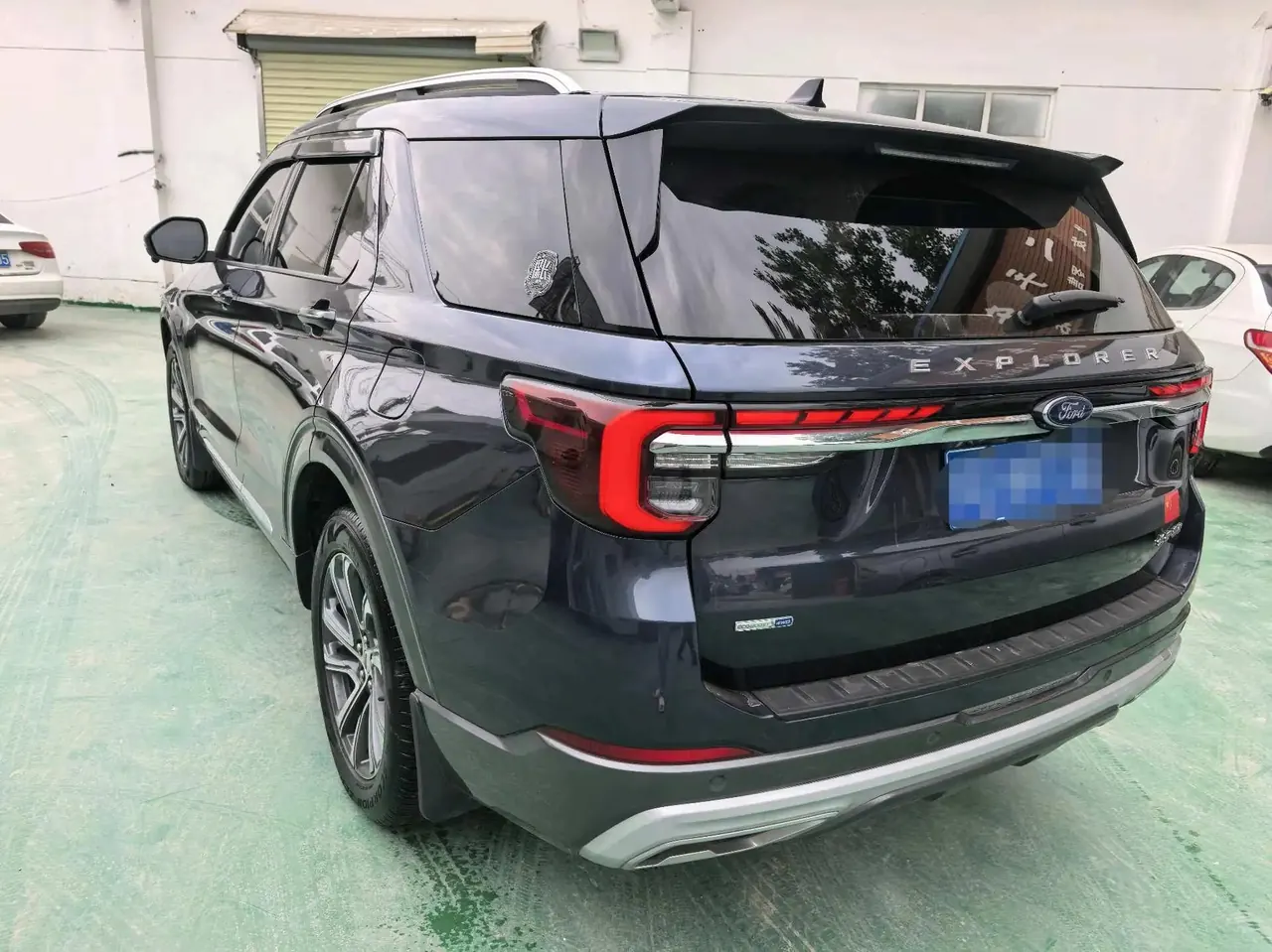 Explorer 2023 EcoBoost 285 four-wheel drive fashion plus version 7 seats 4