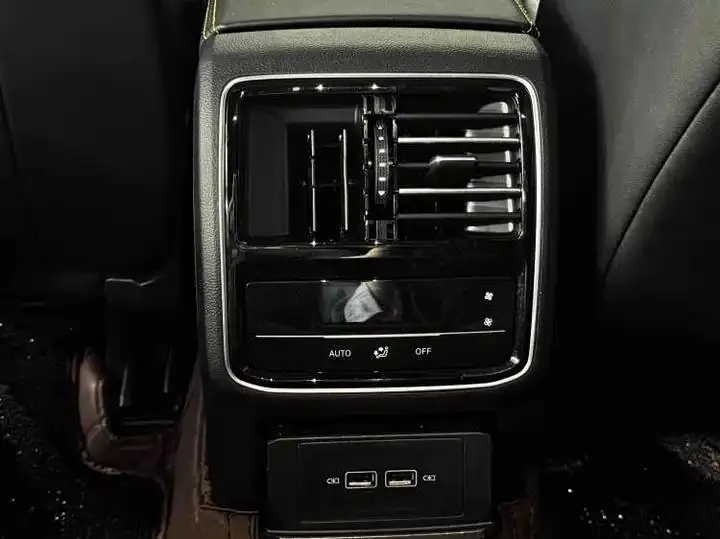 FAW-Volkswagen CC 2024 380TSI eye-catching edition 13