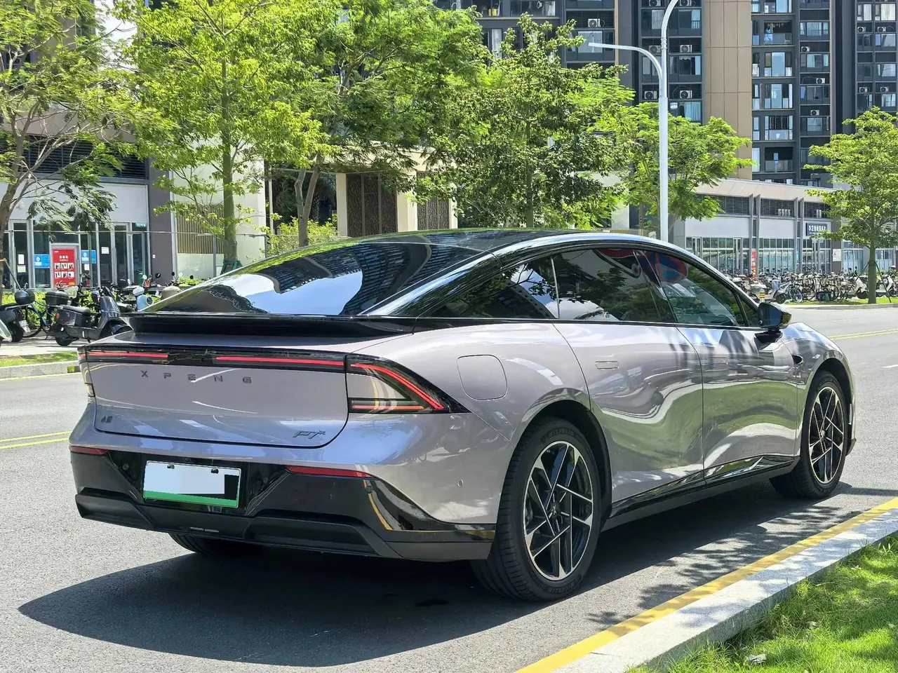 Xpeng 2024 P7 Long-Range Max Automatic 9