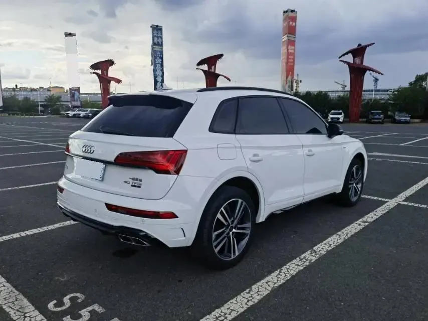Audi 2024 Q5L Sportback 2.0TFSI 40TFSI luxury automatic 4