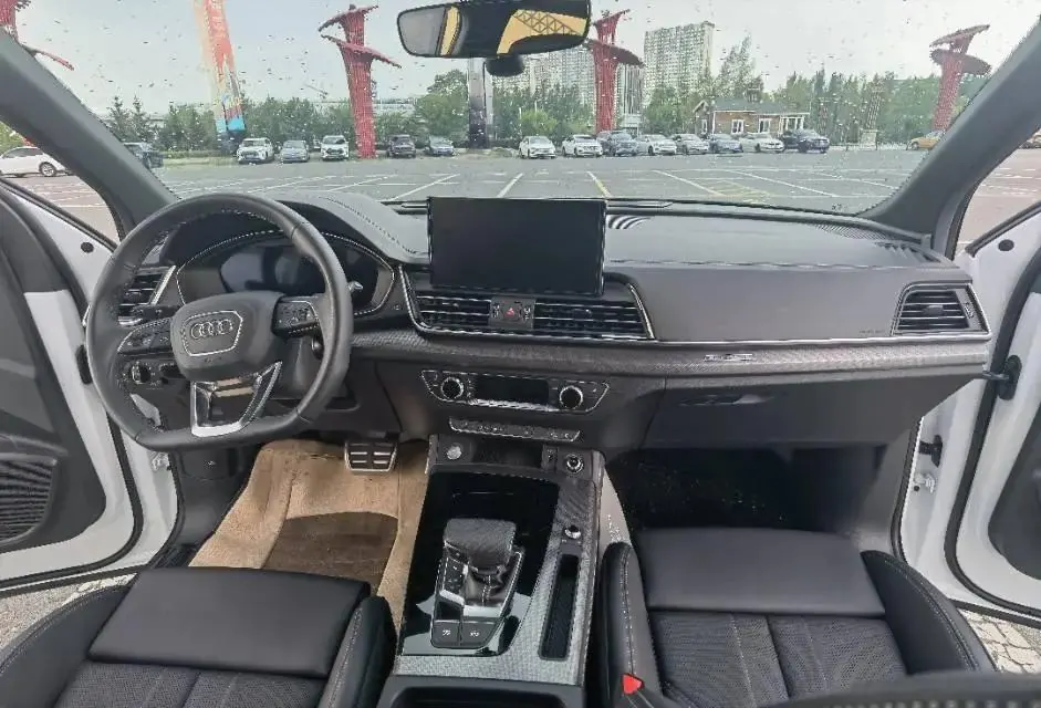 Audi 2024 Q5L Sportback 2.0TFSI 40TFSI luxury automatic 6