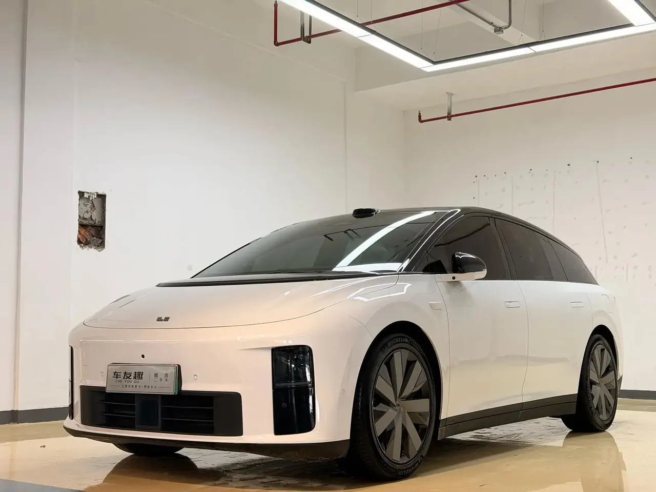 Li i6 2025 model, four-wheel-drive base version - View 1