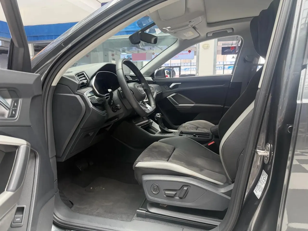 Audi 2023 Q3 1.4TFSI 35TFSI Fashion Dynamic Automatic 8