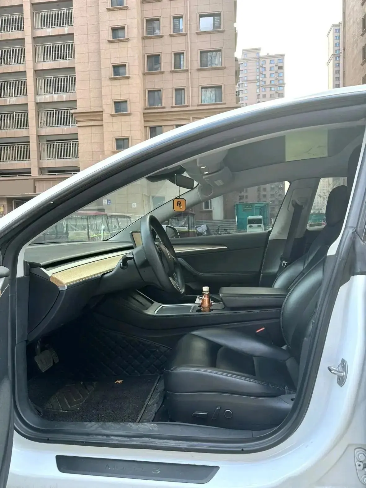 Model 3 2022 rear-wheel drive version 4