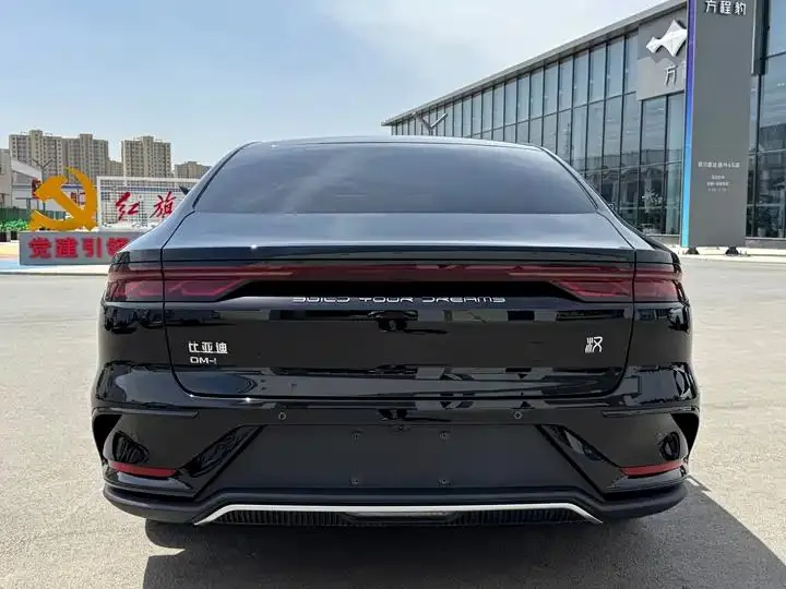Han 2023 DM-i Champion Edition 121KM Honorable Model 8