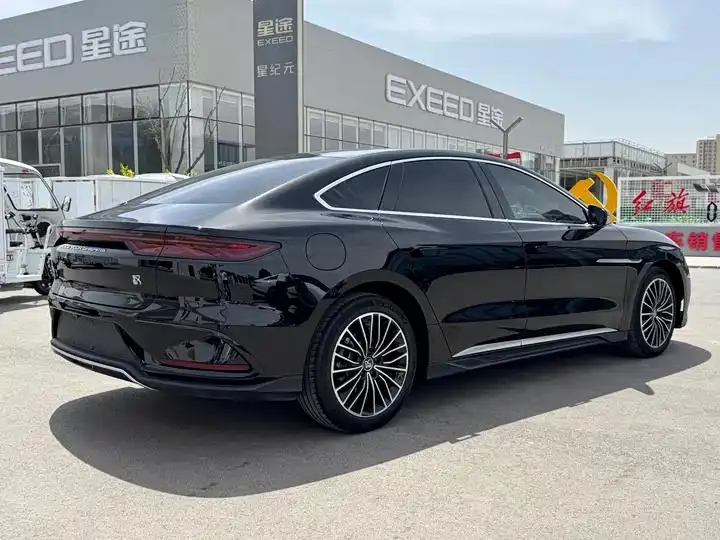 Han 2023 DM-i Champion Edition 121KM Honorable Model 9